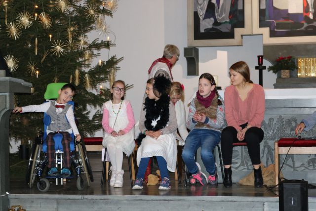 Bruder Grimm Schule Feiert Weihnachten Und Erinnert An 50 Jahre Beschulung Von Kindern Mit Geistiger Behinderung Bruder Grimm Schule Alsfeld